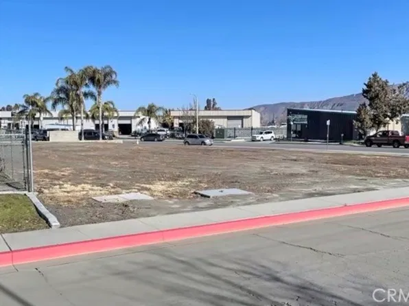 572 S Grand Ave #4, San Jacinto, CA 92582