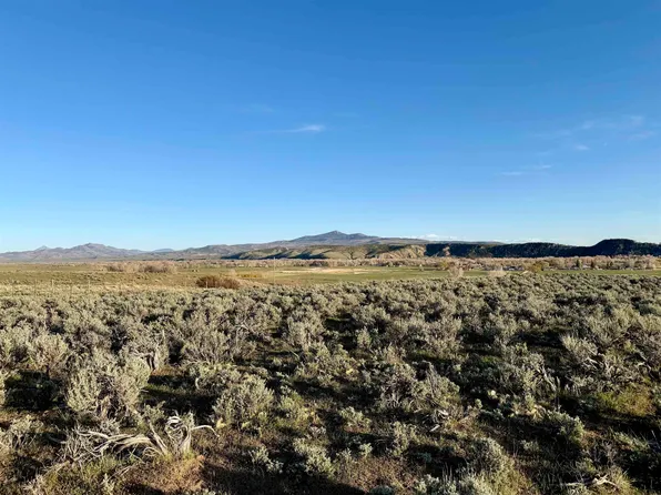 2 Viewpoint Mnr, Dixon, WY 82323