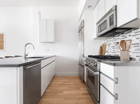 554 West 54th Street image 4 of 49