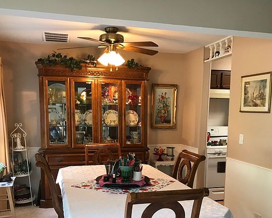 4th image of 2840 Mitchell Dr APT 3