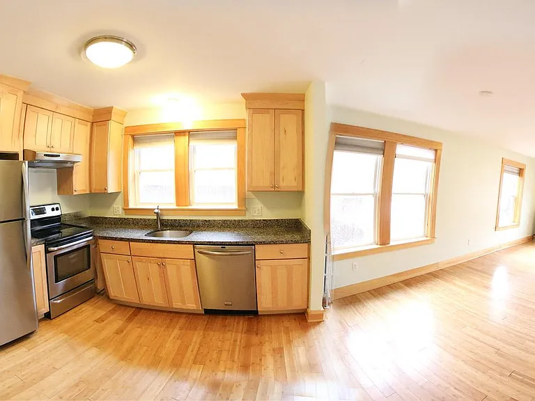 274 Park Ave #4 — Photo 4