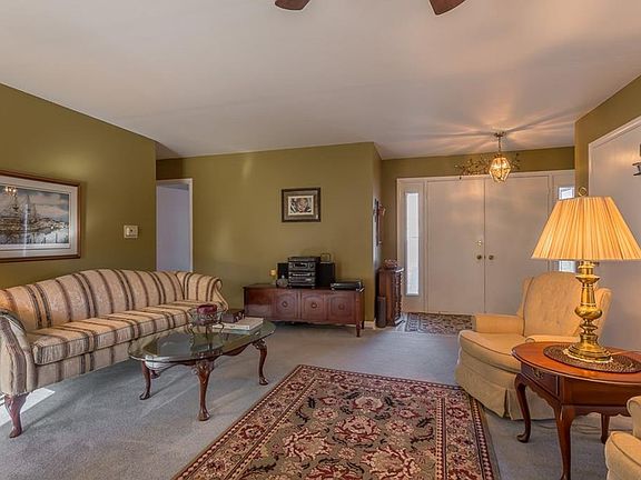 4th image of 31404 Red Mill Dr