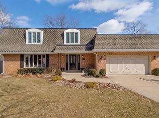 6161 Linden Ln, La Grange Highlands, IL