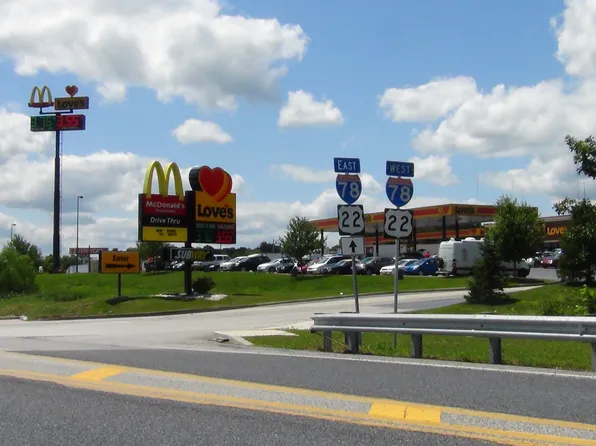 3671 Mountain Rd, Hamburg, PA 19526