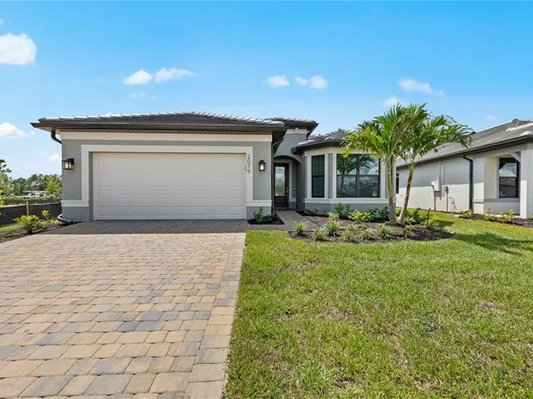 2072 Freemont WAY, NAPLES, FL 34120