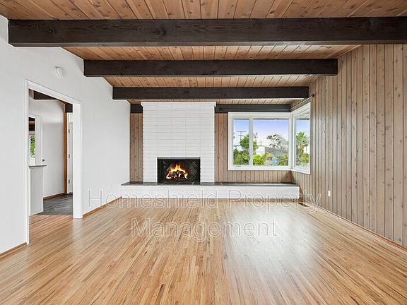 3rd image of 4520 Carmelo St