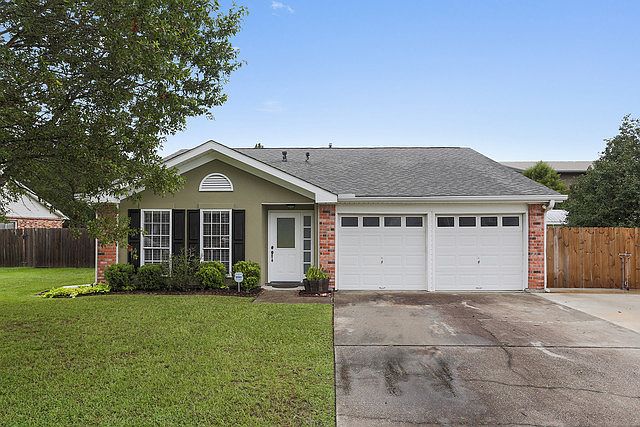 1st image of 3016 Meadow Lake Dr E