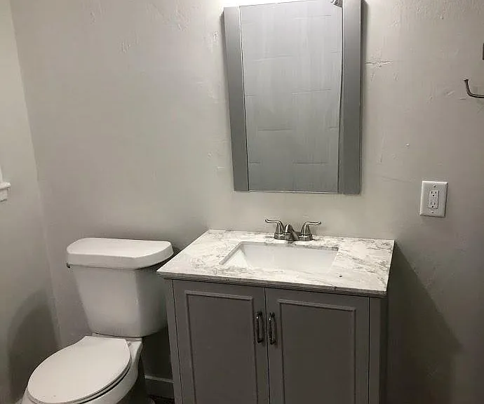 443 NE 1st Ave #4 — Photo 3
