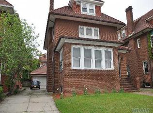 6907 Exeter St, Forest Hills, NY 11375