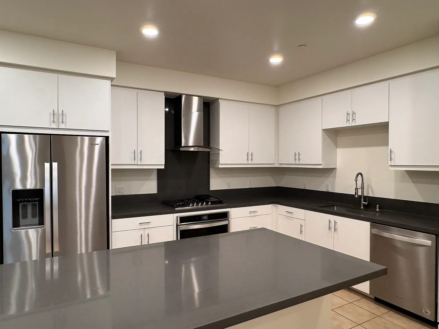 2 bed, 1157 sqft, $3,500 — Photo 4