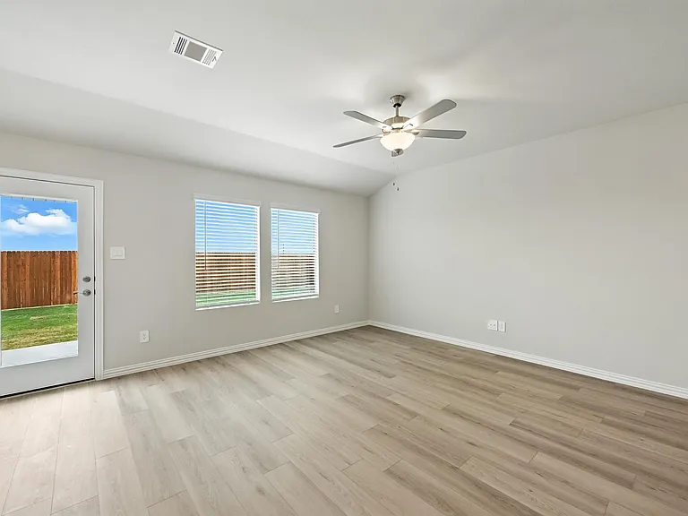 6629 Coyote Valley Trl — Photo 7
