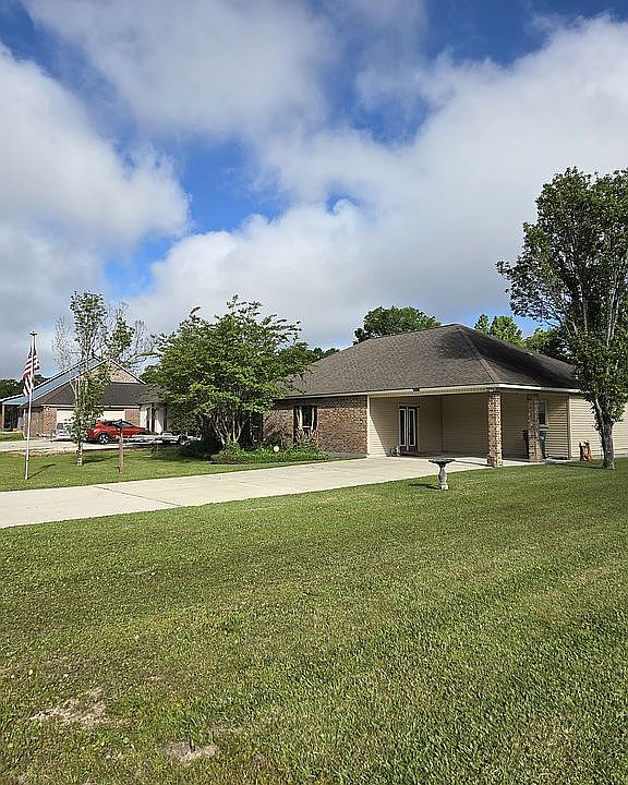 10177 Causey Xing, Denham Springs, LA 70706 | Zillow