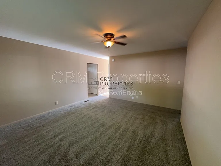 2400 Balmoral Blvd — Photo 6