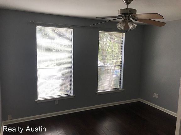4th image of 406 W Johanna St