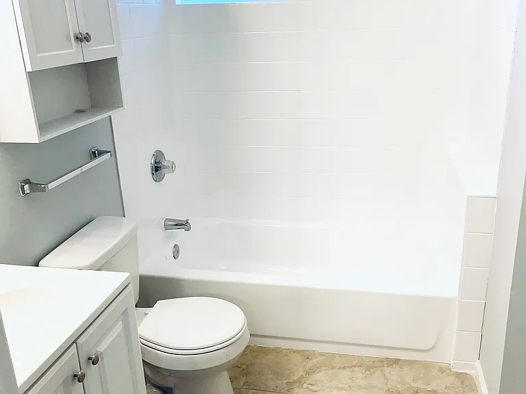 735 Alabama Ave SE #1 — Photo 2