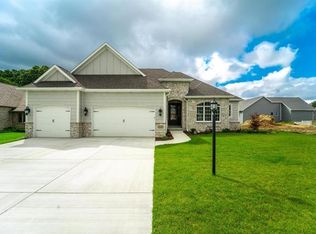 420 W Sandhurst Dr, Valparaiso, IN