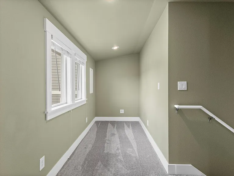 26616 NE Valley St — Photo 12