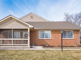 3742 Colony Hill Dr, Zanesville, OH 43701