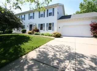 2956 Ivanhoe Gln, Fitchburg, WI 53711