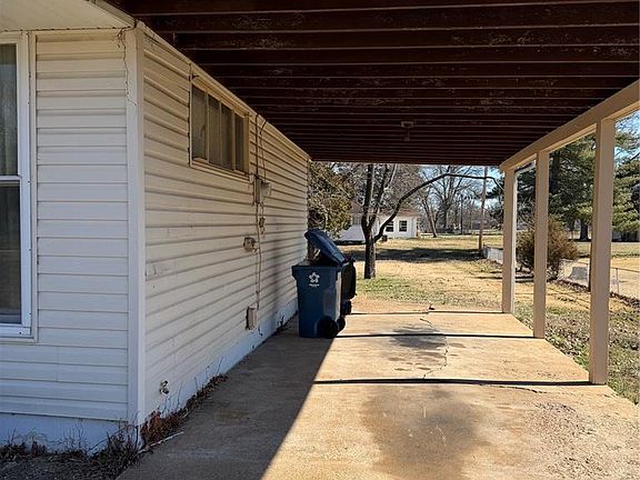 3rd image of 149 Hutchinson Rd