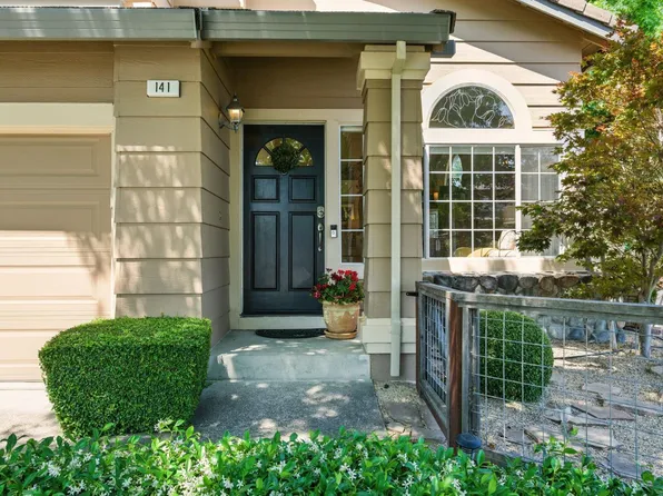 141 Flametree Circle, Windsor, CA 95492