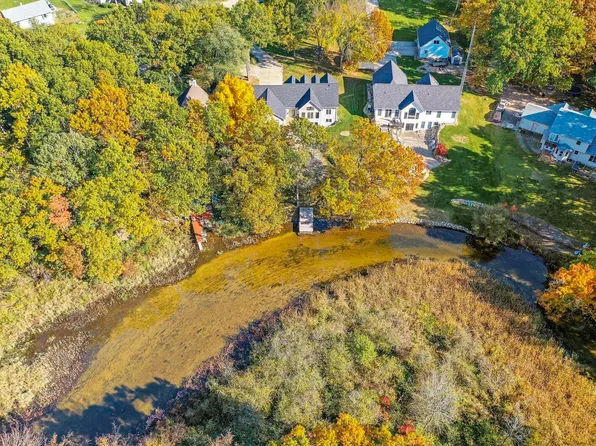 52405 Winding Waters Ln, Elkhart, IN 46514