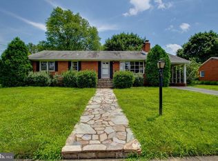 8905 Hill Pl, Manassas, VA 20110
