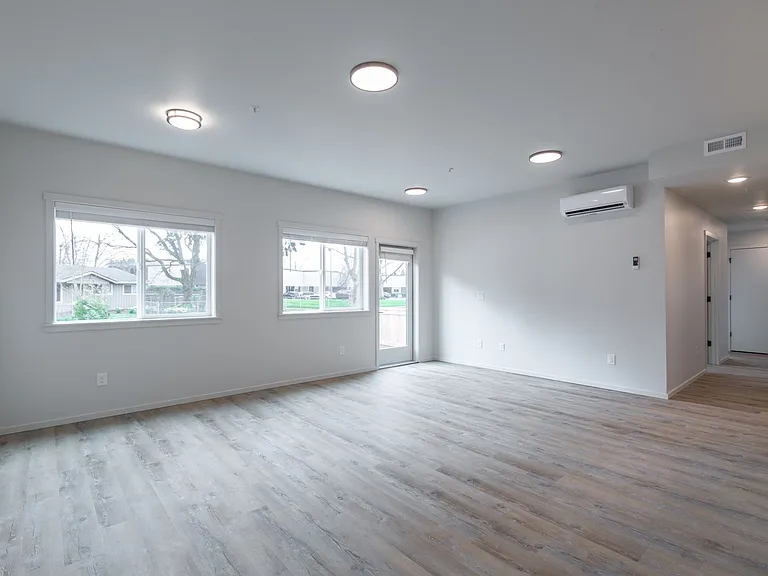 4202 NE Morrow Rd — Photo 7