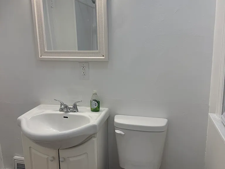 429 Strong Ave — Photo 29