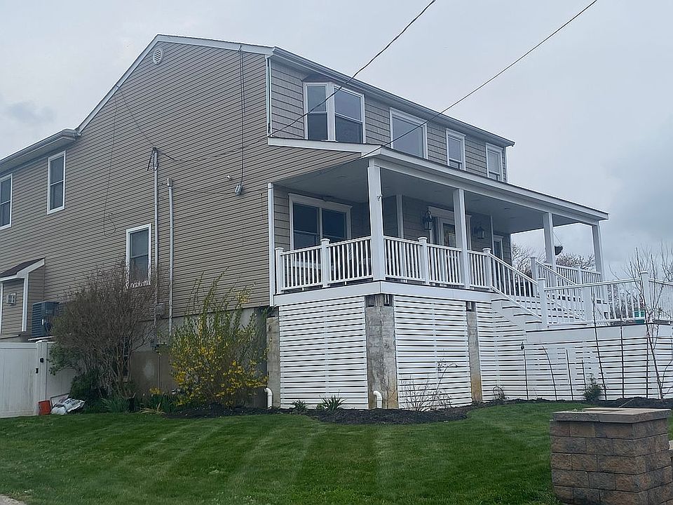 1st image of 28 Main St