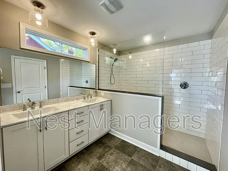 1102 Norwood St — Photo 35