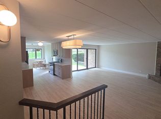 7703 W Oak Ridge Ct, Palos Heights, IL 60463