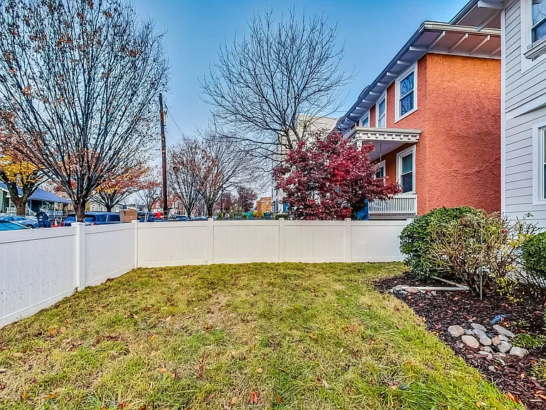 5415 Illinois Ave NW — Photo 40