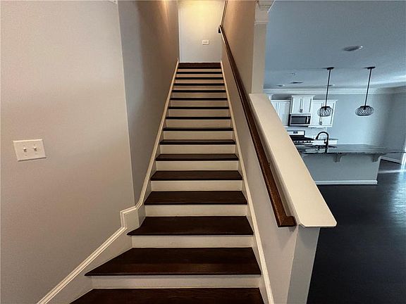 5th image of 238 Alday Ln