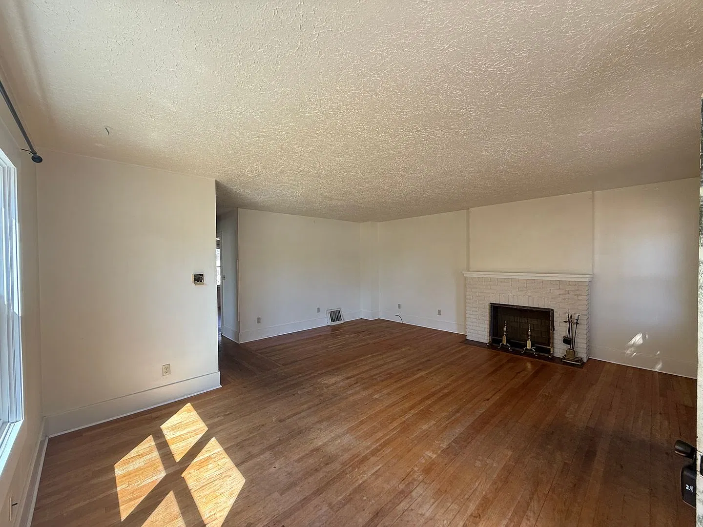 JTAM Properties - 2404 -2406 Ave A — Photo 4