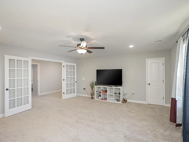 1003 Villa Cir — Photo 26
