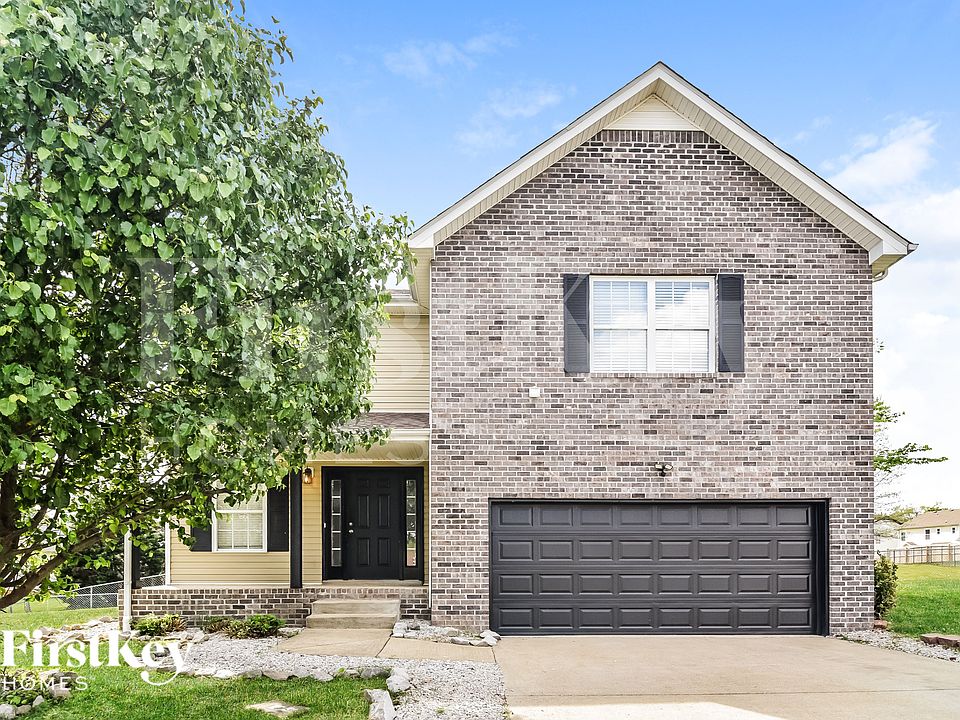 1st image of 900 Fisher Ct