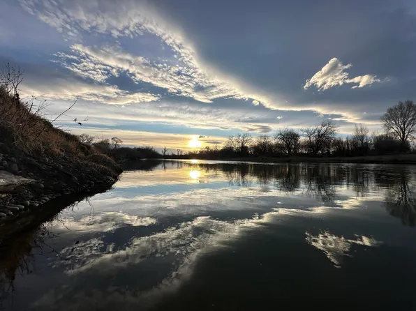 433 Rendezvous Rd, Riverton, WY 82501