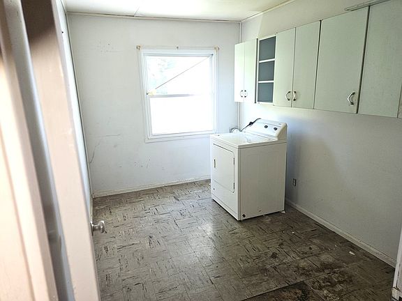 5th image of 48 Malone Rd