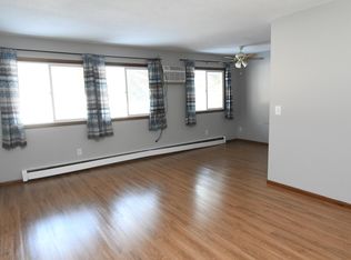 231 79th Way NE #6, Minneapolis, MN 55432