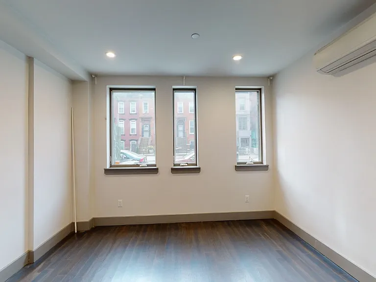 523 Willoughby Ave #1 — Photo 12