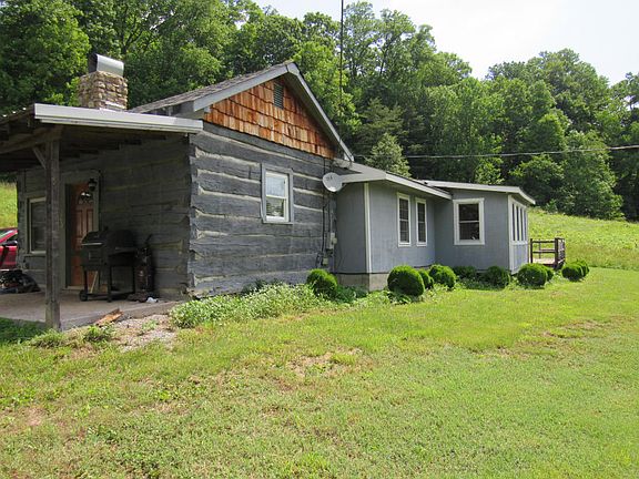 3rd image of 1205 Dewitt Dr