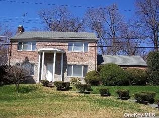 1 The Beachway, Manhasset, NY 11030