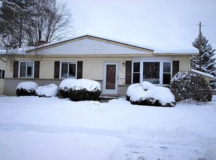 5278 Don Shenk Dr, Swartz Creek, MI 48473