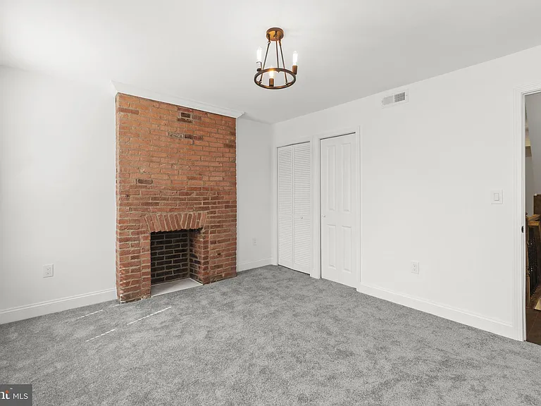 1008 Boyd St — Photo 14
