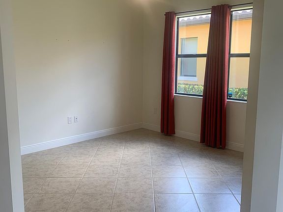 5th image of 12762 Fairington Way