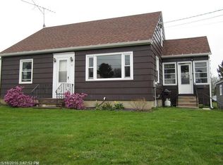 17 Candia St, Auburn, ME 04210