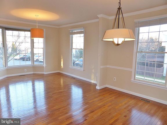 3rd image of 7020 Fieldhurst Ct