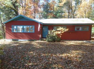 1483 Chopmist Hill Rd, Scituate, RI 02857