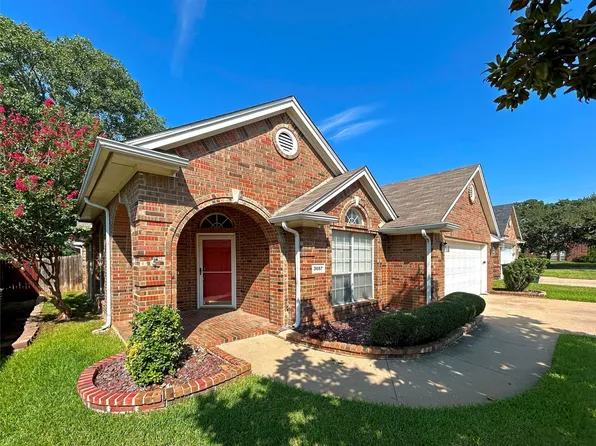 3657 Blue Spruce Dr, Euless, TX 76040